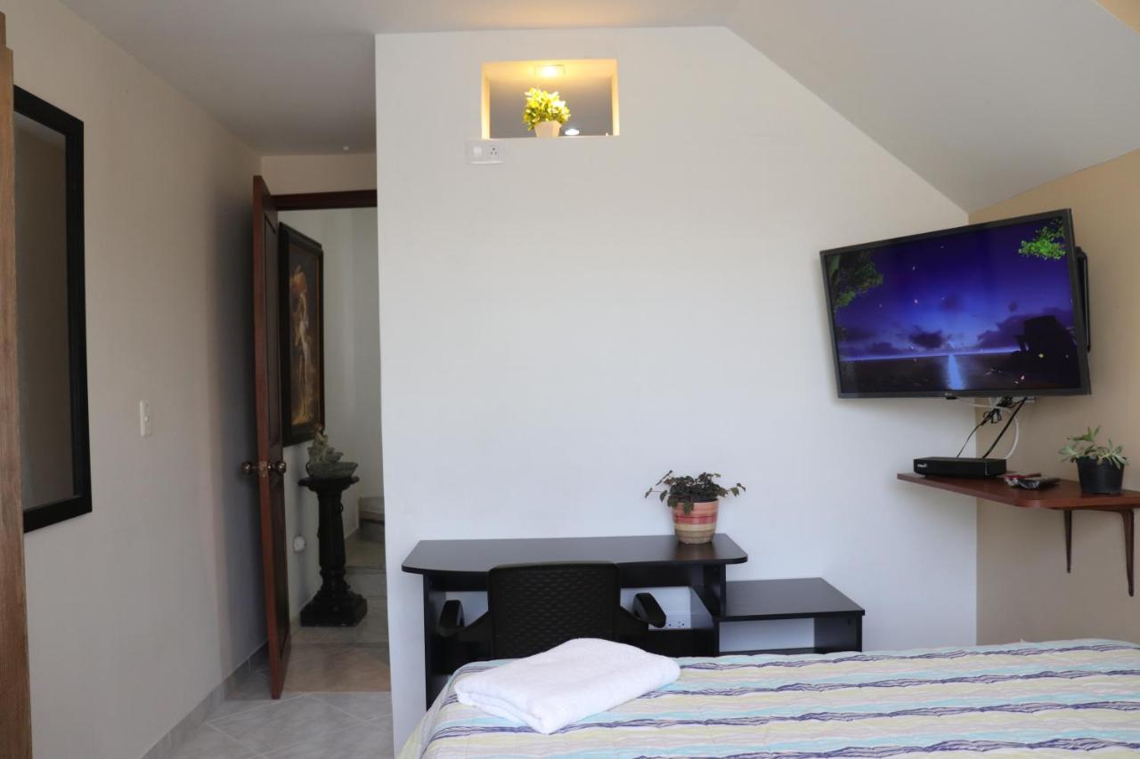 Mayorca Homestay เมเดยิน ภายนอก รูปภาพ